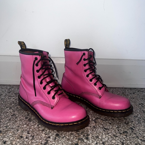 Pink Dr. Marten boots size 8 - Picture 3 of 6